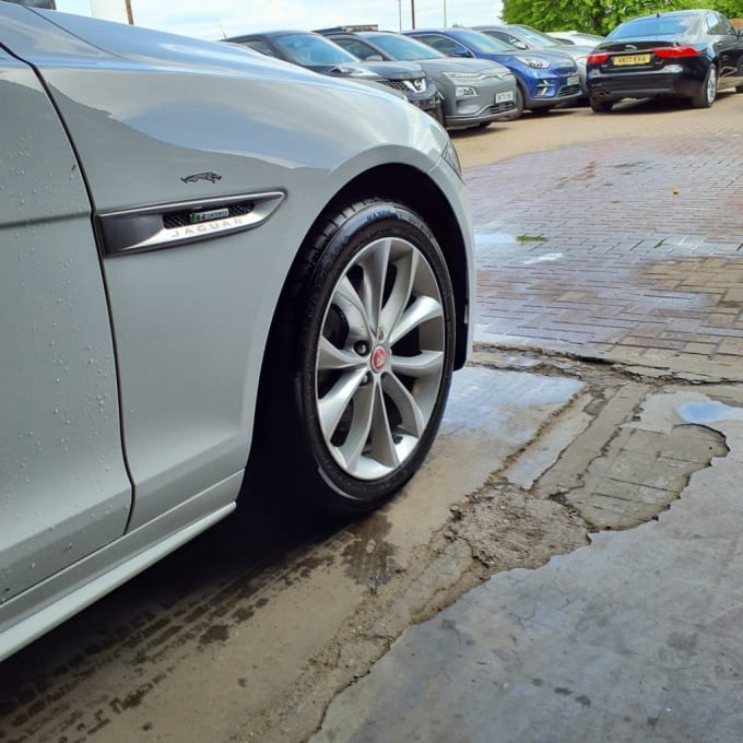 2019 Jaguar Xf