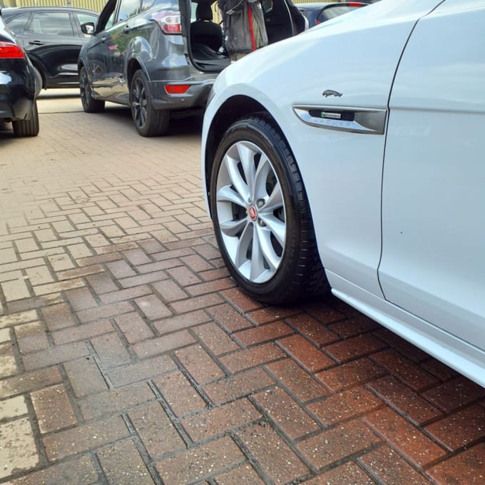 2019 Jaguar Xf