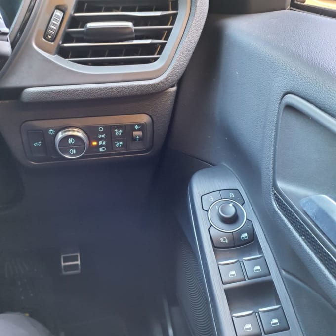 2025 Ford Kuga