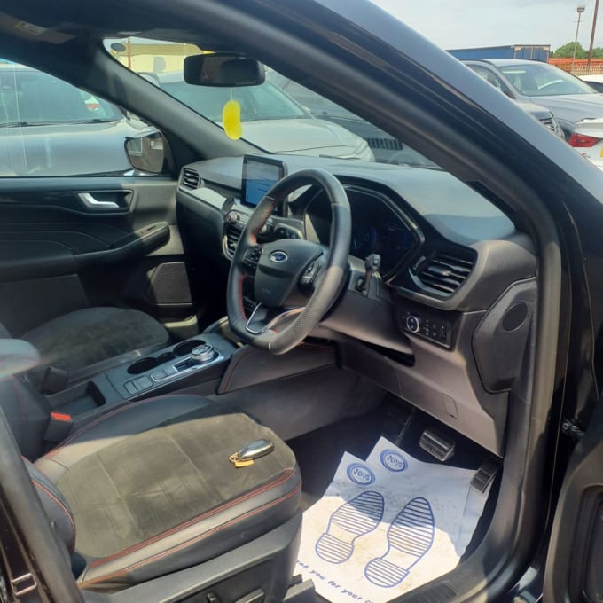 2025 Ford Kuga