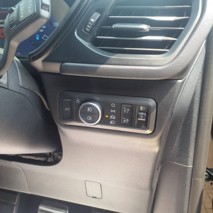 2025 Ford Kuga