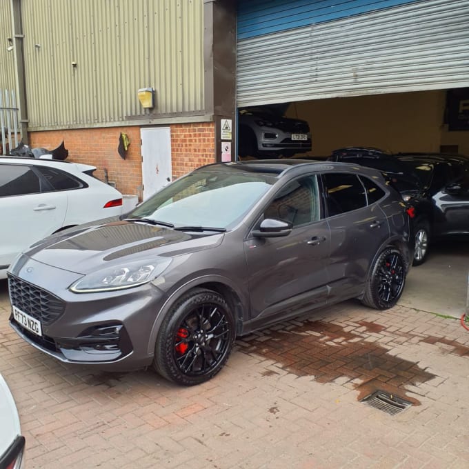2025 Ford Kuga