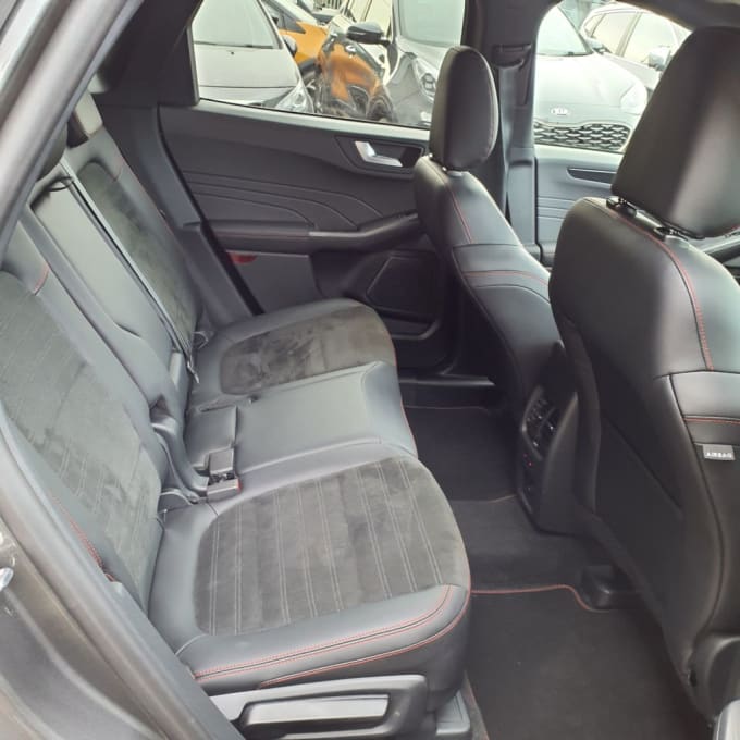 2025 Ford Kuga