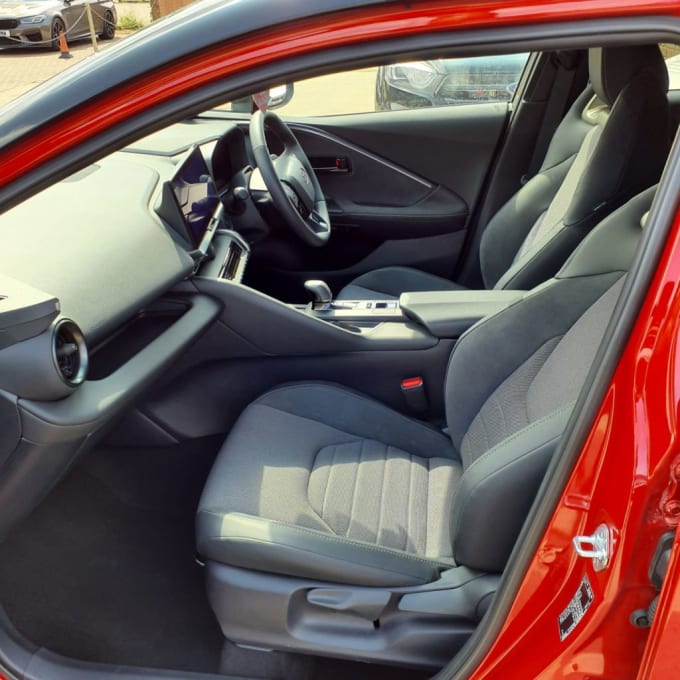 2025 Toyota C-hr