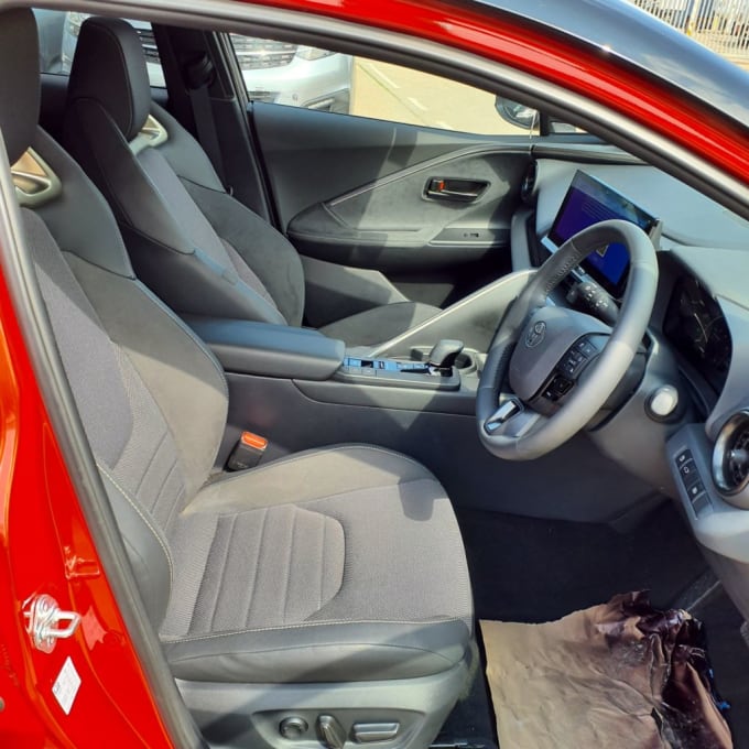 2025 Toyota C-hr