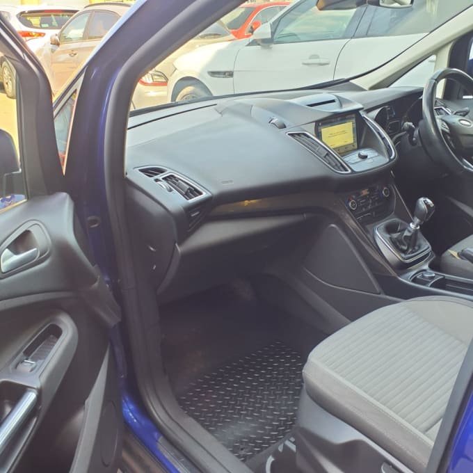 2025 Ford Grand C-max