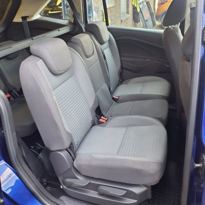 2025 Ford Grand C-max