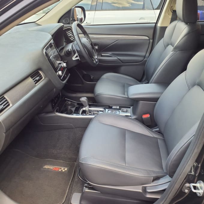 2025 Mitsubishi Outlander
