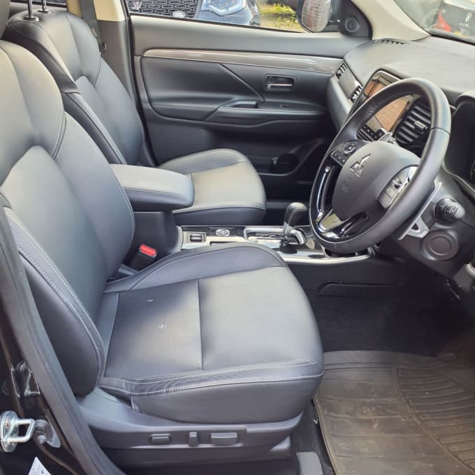 2025 Mitsubishi Outlander