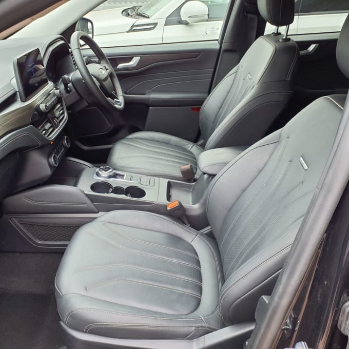 2025 Ford Kuga