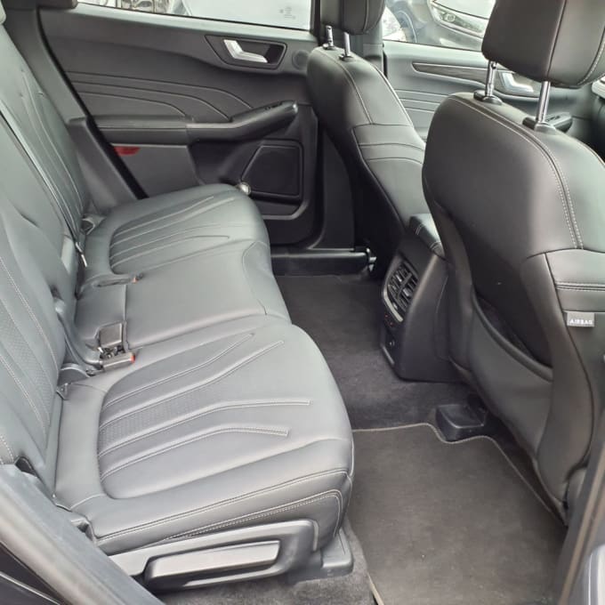 2025 Ford Kuga