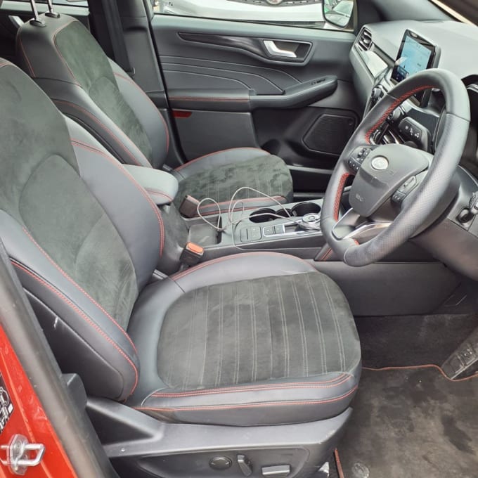 2025 Ford Kuga