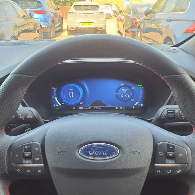 2025 Ford Kuga