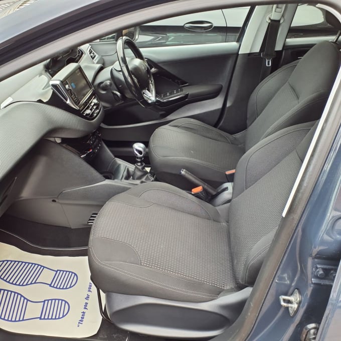 2025 Peugeot 208