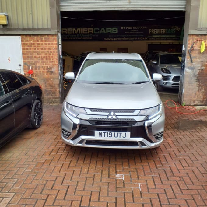 2025 Mitsubishi Outlander