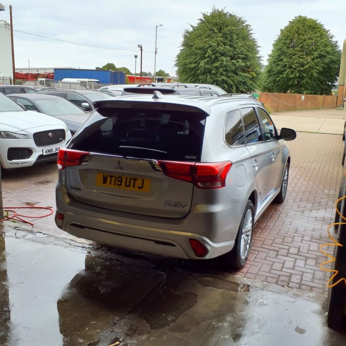 2025 Mitsubishi Outlander