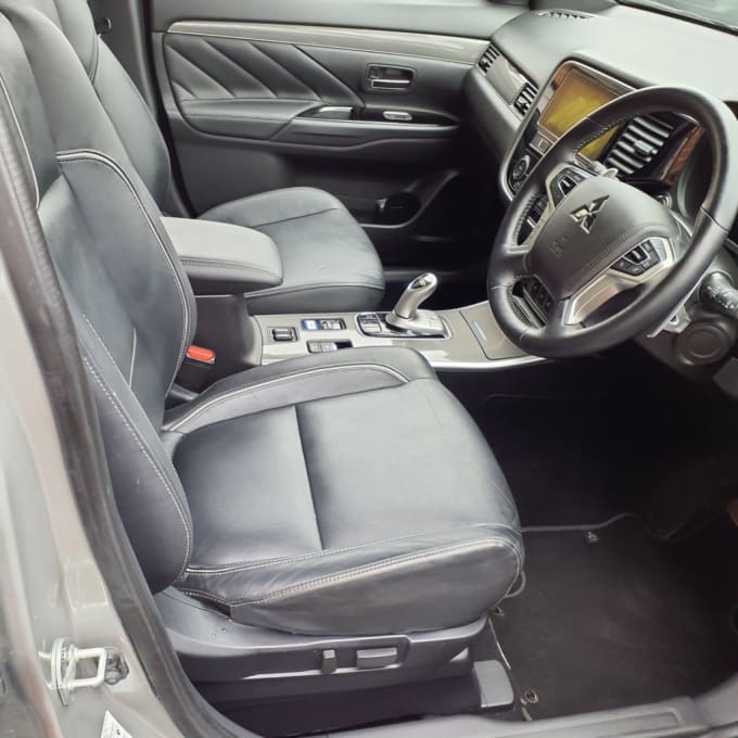 2025 Mitsubishi Outlander