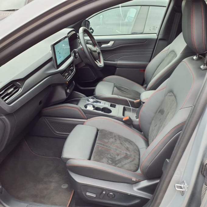 2025 Ford Kuga