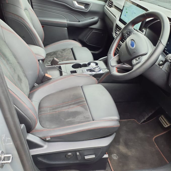 2025 Ford Kuga