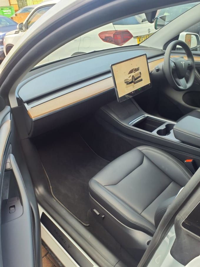 2025 Tesla Model Y