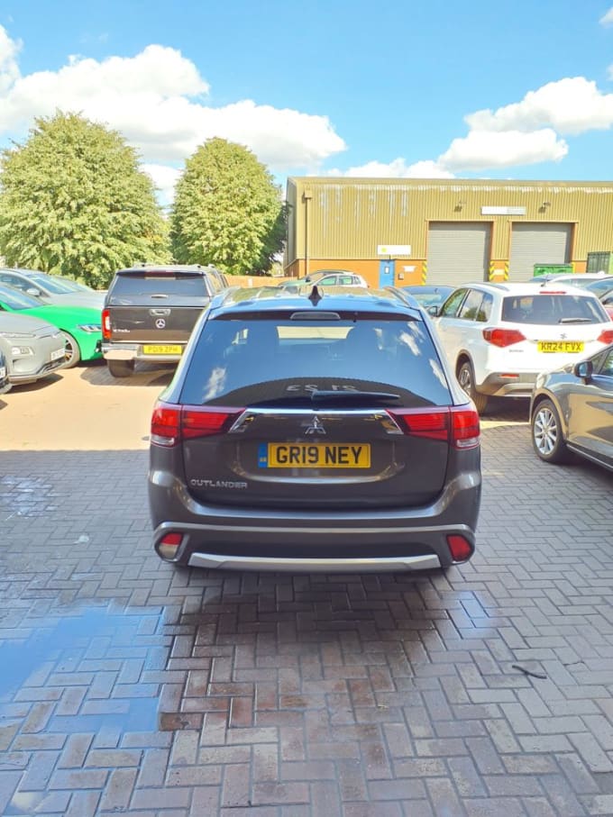 2025 Mitsubishi Outlander
