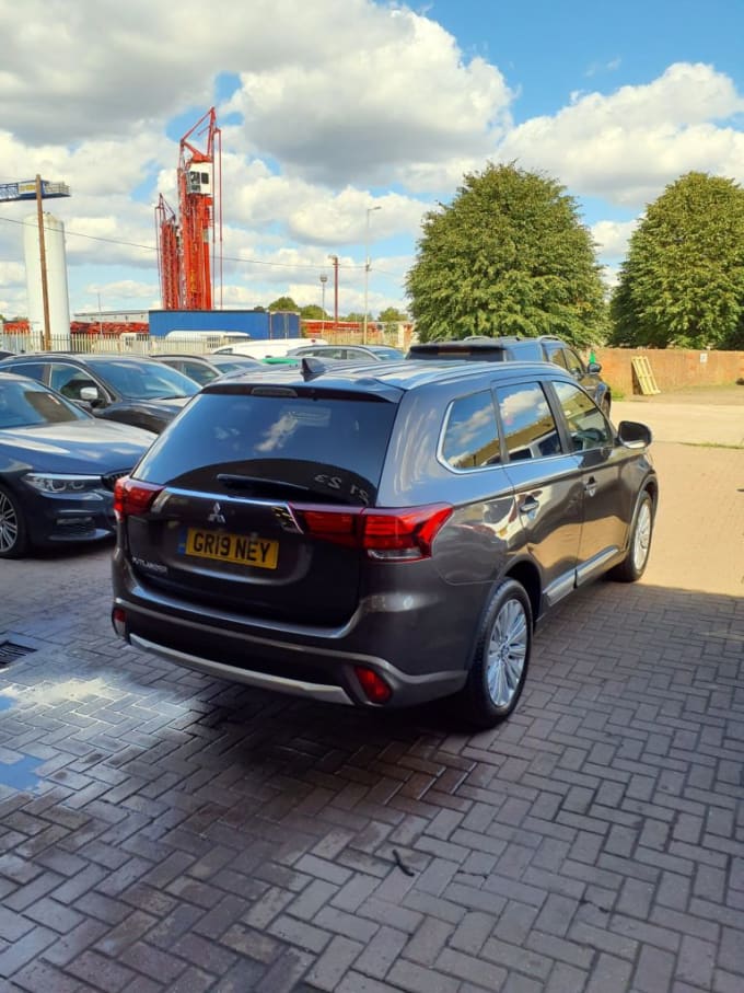 2025 Mitsubishi Outlander