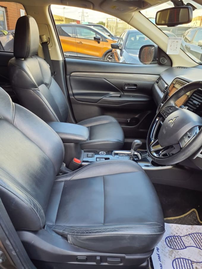 2025 Mitsubishi Outlander