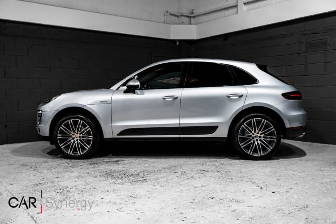 2025 Porsche Macan