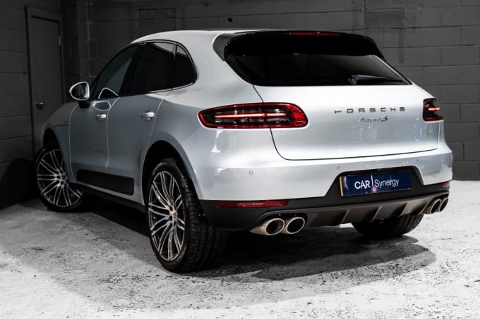 2025 Porsche Macan