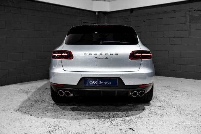 2025 Porsche Macan