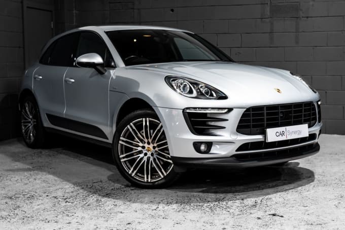 2025 Porsche Macan