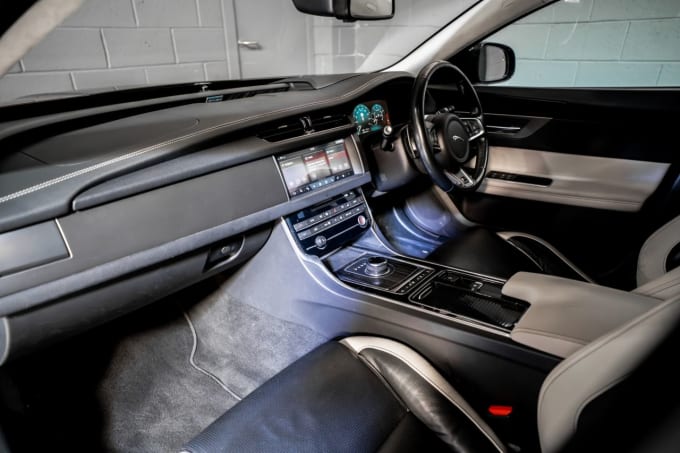 2025 Jaguar Xf