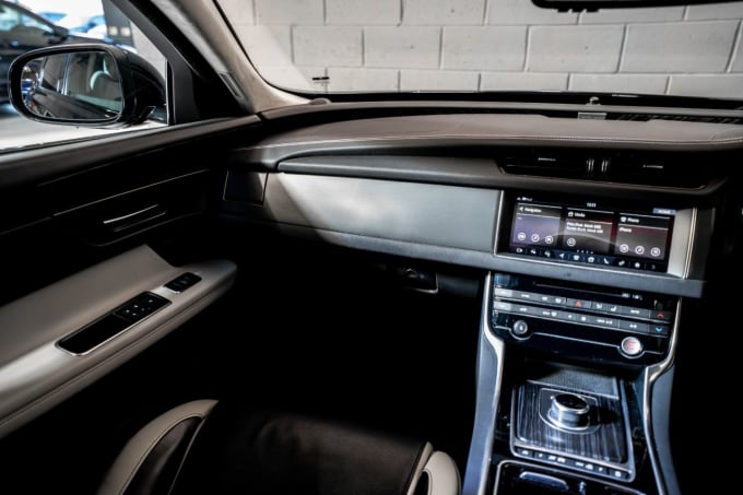 2025 Jaguar Xf