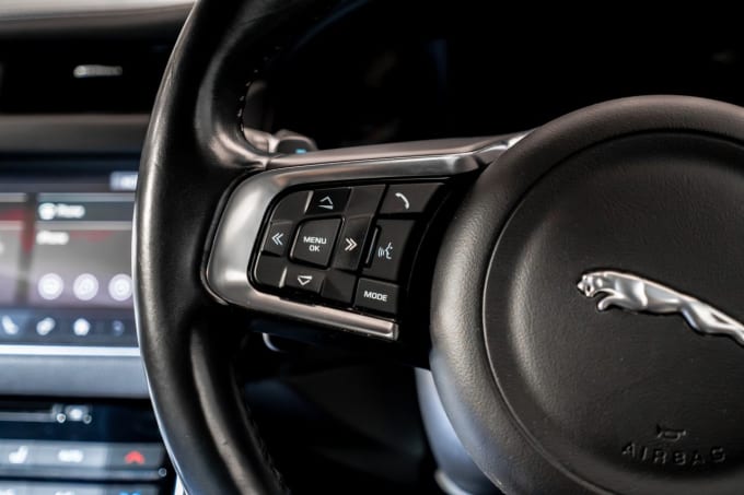 2025 Jaguar Xf