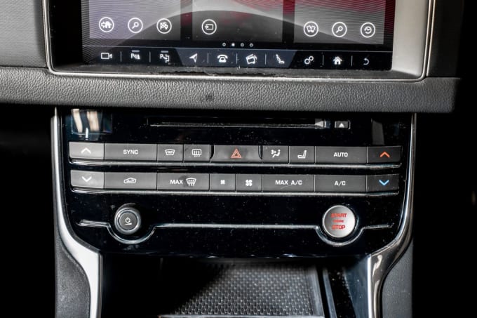 2025 Jaguar Xf