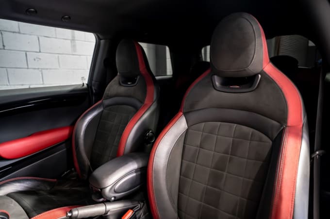 2025 Mini Hatch