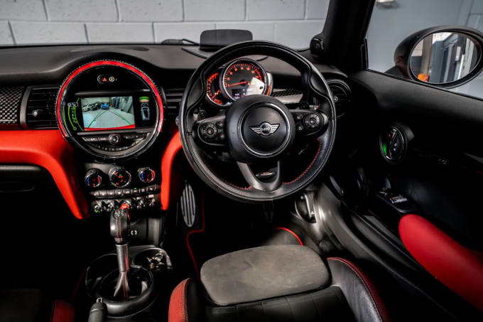 2025 Mini Hatch