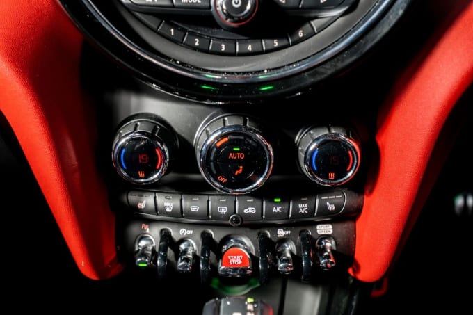 2025 Mini Hatch