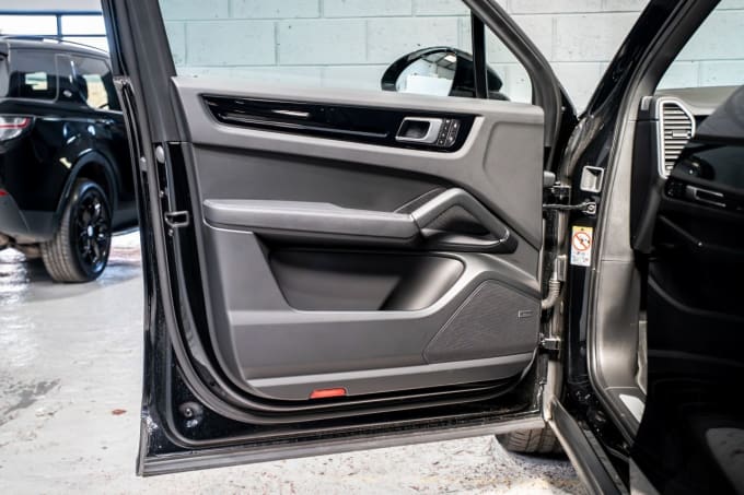 2025 Porsche Cayenne