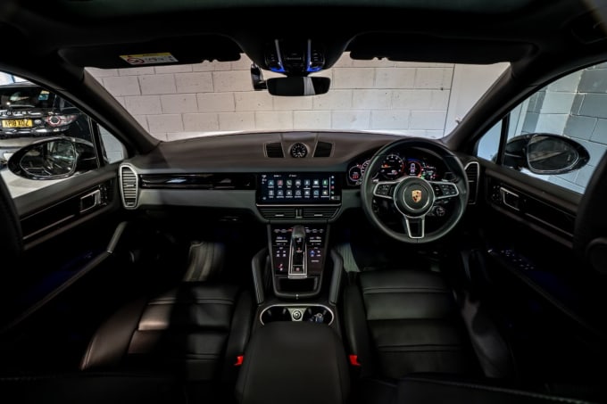 2025 Porsche Cayenne