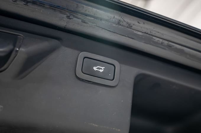 2025 Land Rover Discovery Sport