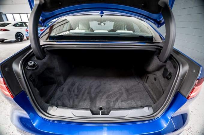 2025 Jaguar Xe