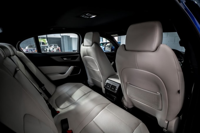 2025 Jaguar Xe