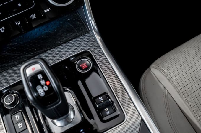 2025 Jaguar Xe