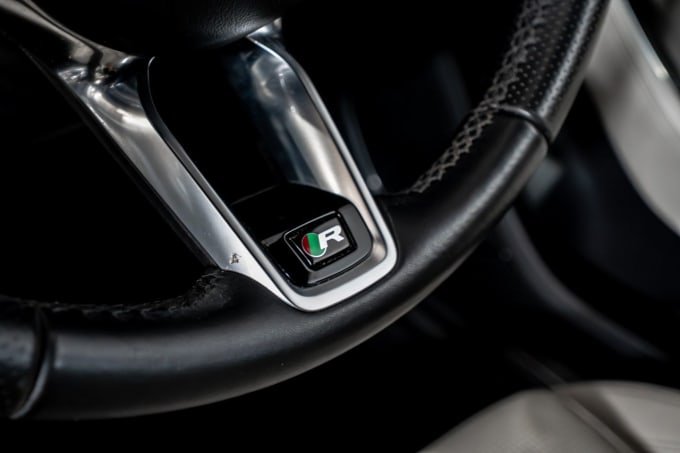 2025 Jaguar Xe