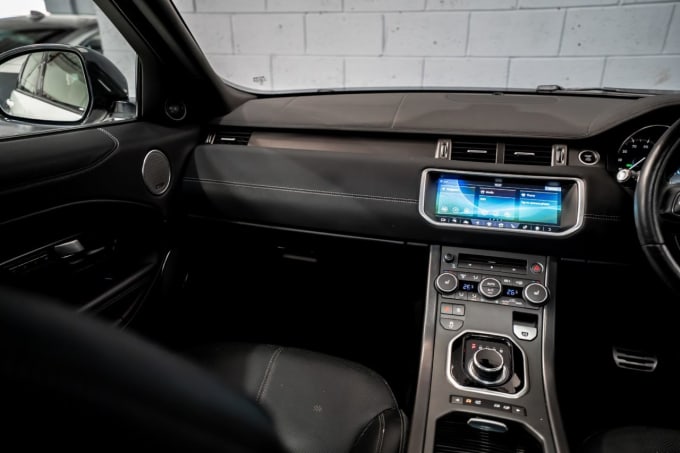 2025 Land Rover Range Rover Evoque