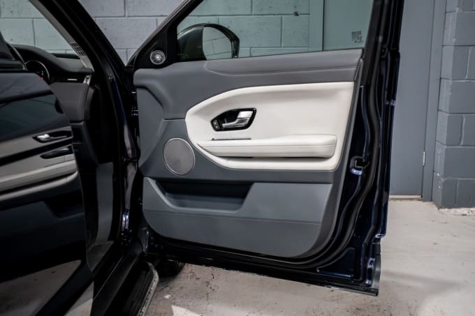 2025 Land Rover Range Rover Evoque