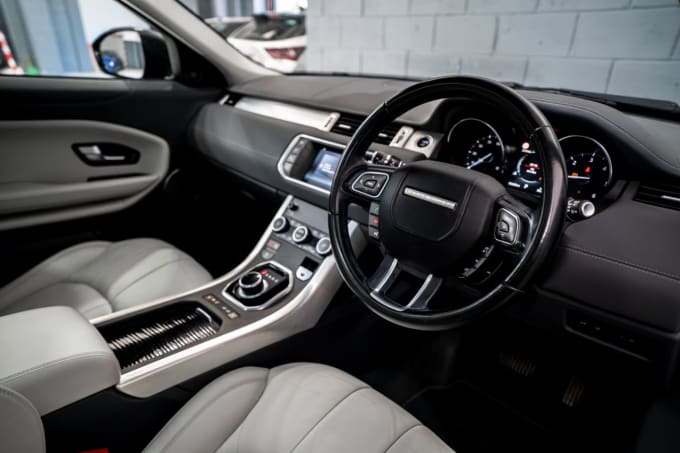 2025 Land Rover Range Rover Evoque
