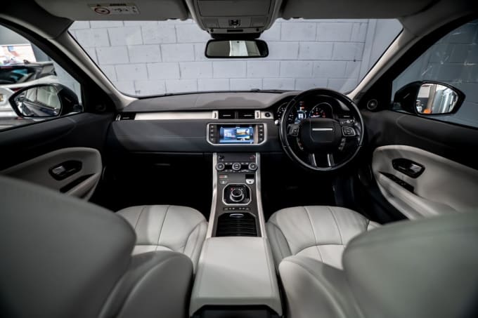 2025 Land Rover Range Rover Evoque