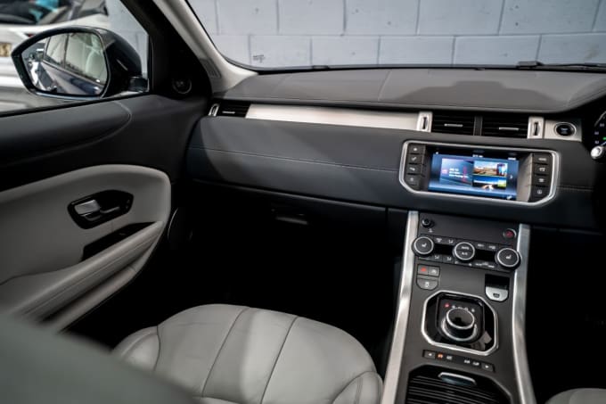 2025 Land Rover Range Rover Evoque